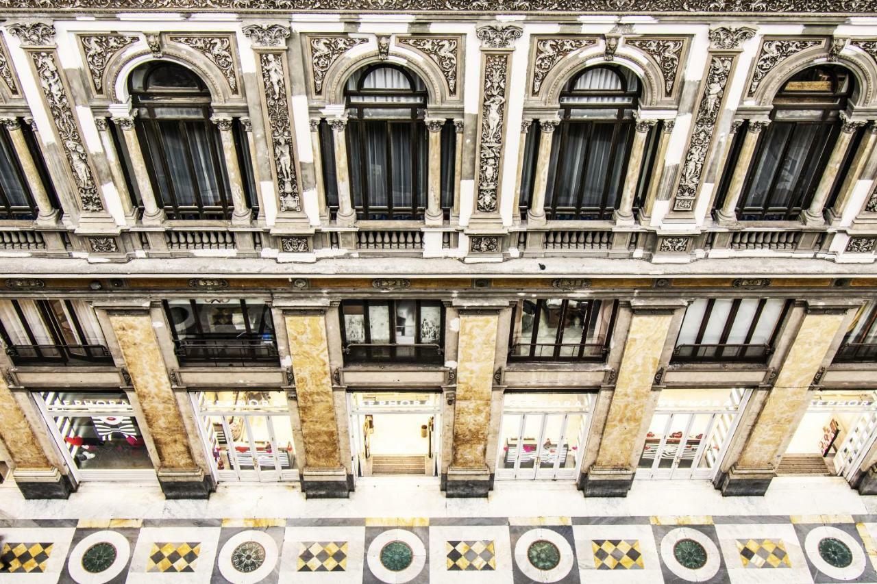 Domus Sibyllina, Galleria Umberto I Napoli Esterno foto